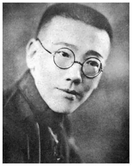 窃国大盗袁世凯，却有一个令人敬仰的孙子，为中国奉献了一生