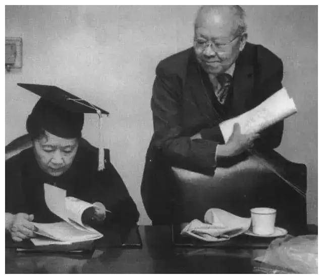 窃国大盗袁世凯，却有一个令人敬仰的孙子，为中国奉献了一生