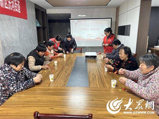济宁高新区洸河街道香堤社区开展“巧手慧心 老有所乐”手工活动