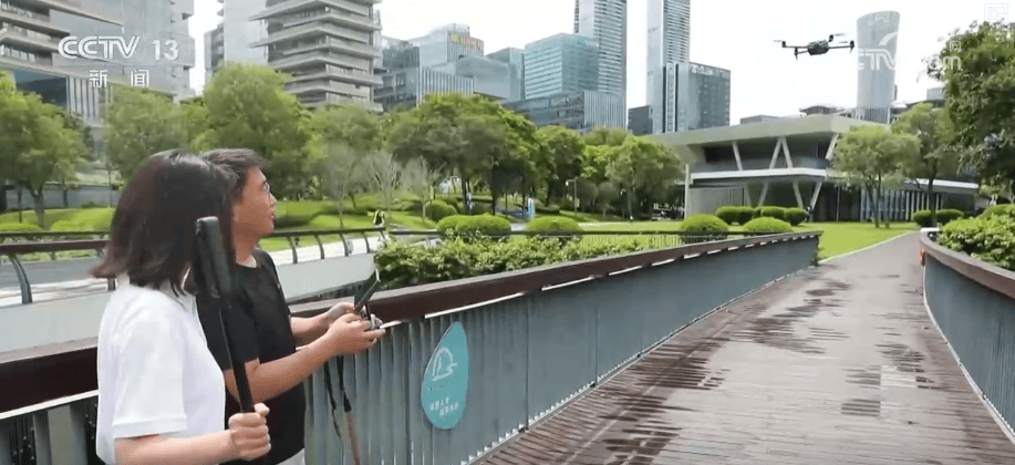 “设备+软件+内容”解锁新“视”界，中国智造脱颖而出“圈粉”海外消费者