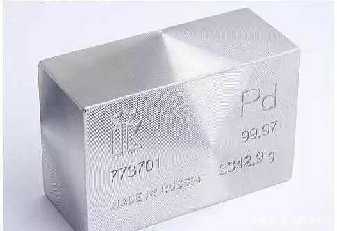 铂族贵金属(铂族贵金属成员中密度最低的是哪个)